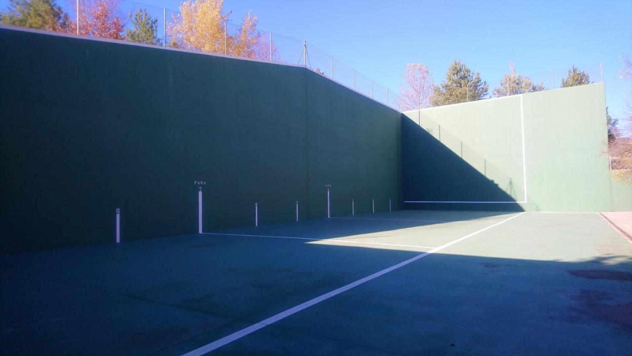Las Margas. Golf. Bici. Esquí. Piscina. Sabiñánigo Exterior foto